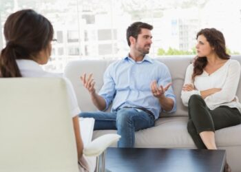 Marriage Counseling Tips: Ways on Dealing with a Workaholic Spouse